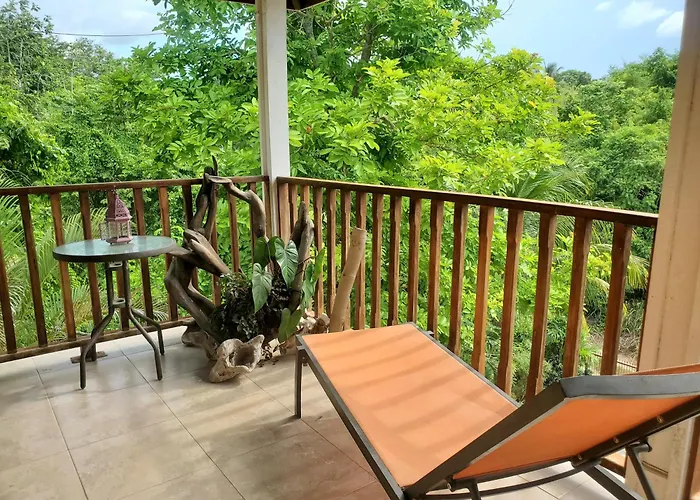 Sunbreeze Ocho Rios - A Spacious, Homely Apartment