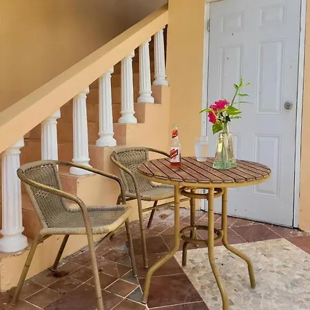 Sunbreeze Ocho Rios - A Spacious, Homely Apartment Exterior photo